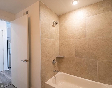 1245 Ridge Avenue - Photo Thumbnail 17