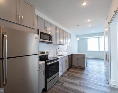 1245 Ridge Avenue - Photo Thumbnail 14