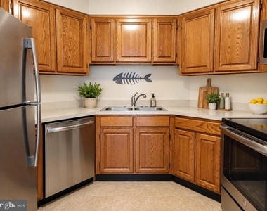 2018 Walnut Street - Photo Thumbnail 2