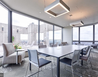 2018 Walnut Street - Photo Thumbnail 10