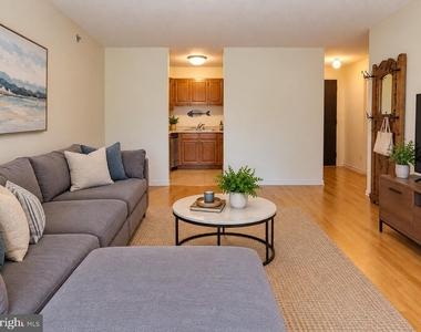 2018 Walnut Street - Photo Thumbnail 1