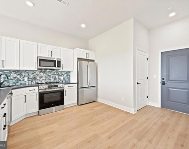 2153 E Lehigh Avenue - Photo Thumbnail 7