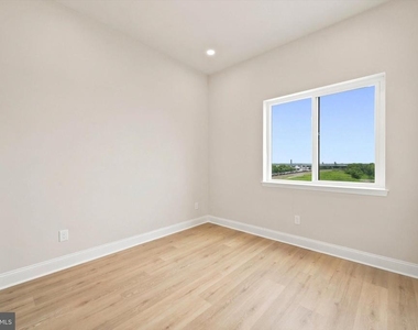 2153 E Lehigh Avenue - Photo Thumbnail 9