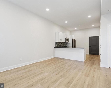 2153 E Lehigh Avenue - Photo Thumbnail 10