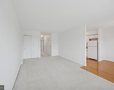 4000 Lyman Drive - Photo Thumbnail 3