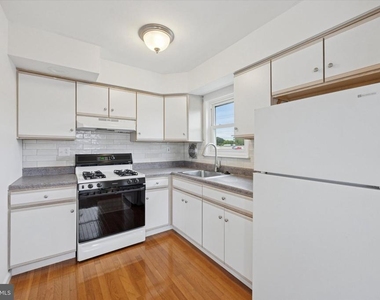 4000 Lyman Drive - Photo Thumbnail 7