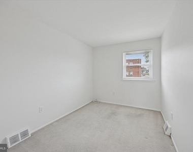 4000 Lyman Drive - Photo Thumbnail 11