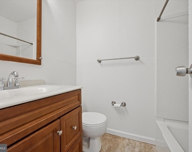 4000 Lyman Drive - Photo Thumbnail 15