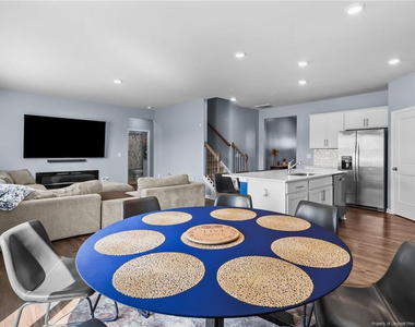 3017 Bayview Drive - Photo Thumbnail 8