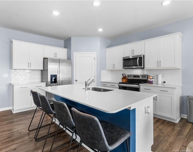 3017 Bayview Drive - Photo Thumbnail 9