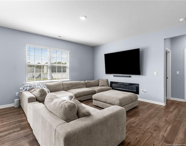 3017 Bayview Drive - Photo Thumbnail 4
