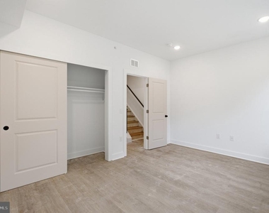 1230 W York Street - Photo Thumbnail 15