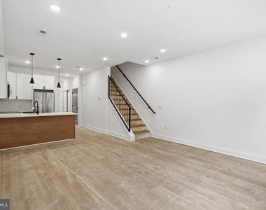 1230 W York Street - Photo Thumbnail 6