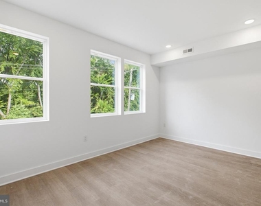 1230 W York Street - Photo Thumbnail 14