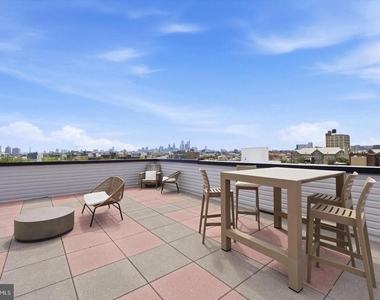2000 Dreer Street - Photo Thumbnail 13