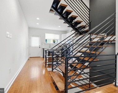 2709 Cambridge Street - Photo Thumbnail 6