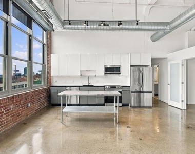 444 N 4th Street - Photo Thumbnail 4