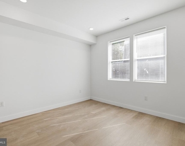 1542 W York Street - Photo Thumbnail 7