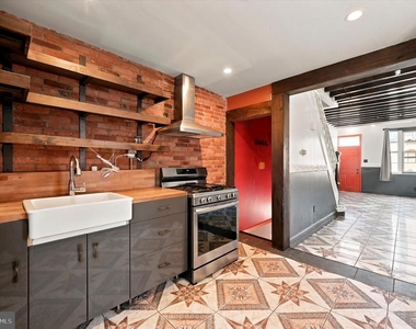 102 E Huntingdon Street - Photo Thumbnail 9