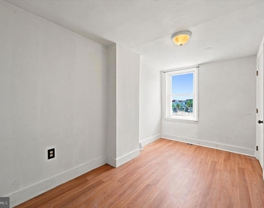 102 E Huntingdon Street - Photo Thumbnail 18