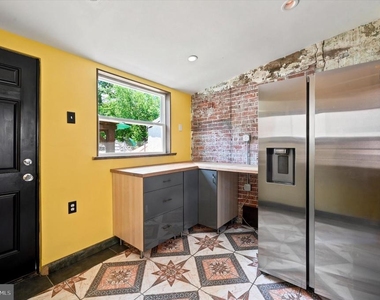 102 E Huntingdon Street - Photo Thumbnail 10