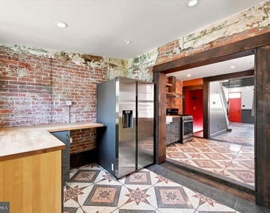 102 E Huntingdon Street - Photo Thumbnail 11