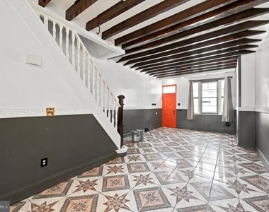 102 E Huntingdon Street - Photo Thumbnail 5