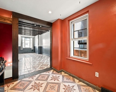 102 E Huntingdon Street - Photo Thumbnail 8