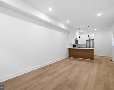 1230 W York Street - Photo Thumbnail 2