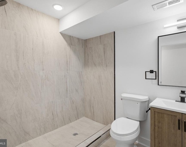 1230 W York Street - Photo Thumbnail 11