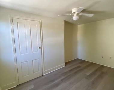 1640 N Gratz Street - Photo Thumbnail 6