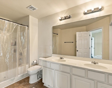 290 Linden Park Lane - Photo Thumbnail 12