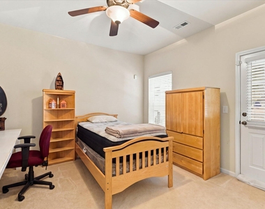 290 Linden Park Lane - Photo Thumbnail 17