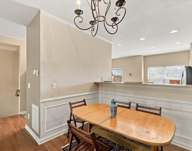 290 Linden Park Lane - Photo Thumbnail 2