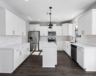 521 Groveview Wynd - Photo Thumbnail 9