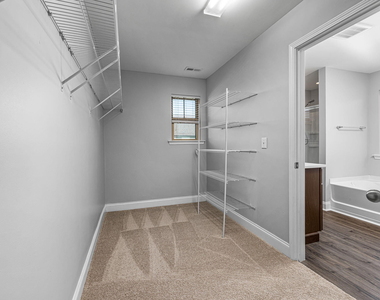 521 Groveview Wynd - Photo Thumbnail 24