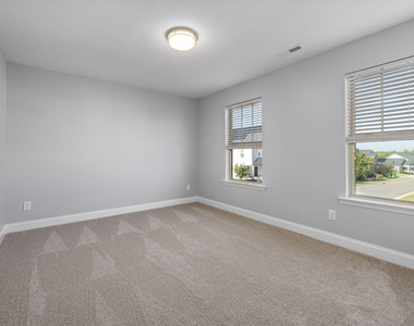521 Groveview Wynd - Photo Thumbnail 15
