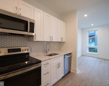 1325 N Lee Street - Photo Thumbnail 10