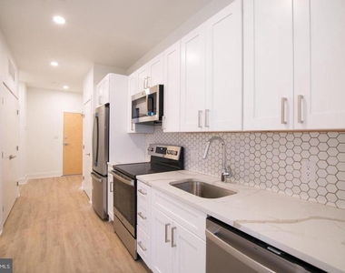 1325 N Lee Street - Photo Thumbnail 8
