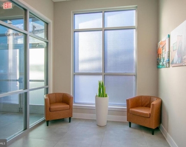 1325 N Lee Street - Photo Thumbnail 29