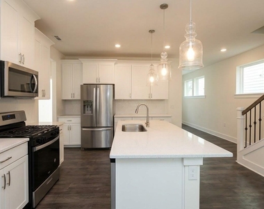 435 Clark Creek Lane - Photo Thumbnail 2
