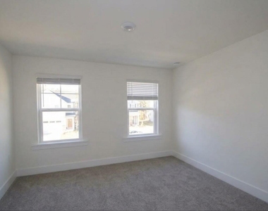 435 Clark Creek Lane - Photo Thumbnail 7