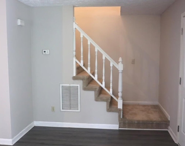 507 Dowd Street - Photo Thumbnail 6