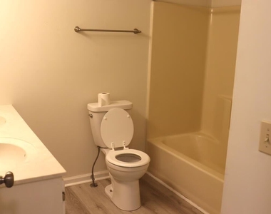 507 Dowd Street - Photo Thumbnail 11