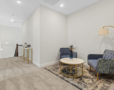 912 Village View Lane - Photo Thumbnail 24