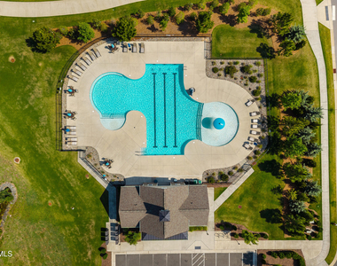 912 Village View Lane - Photo Thumbnail 47