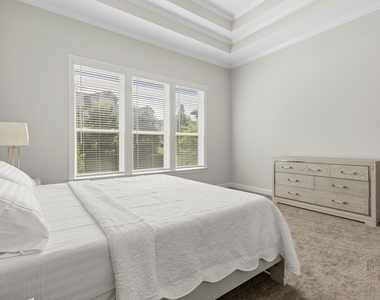 912 Village View Lane - Photo Thumbnail 21