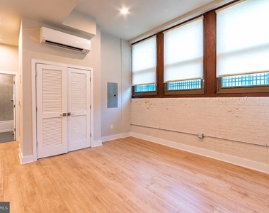 1300 S 19th Street - Photo Thumbnail 8