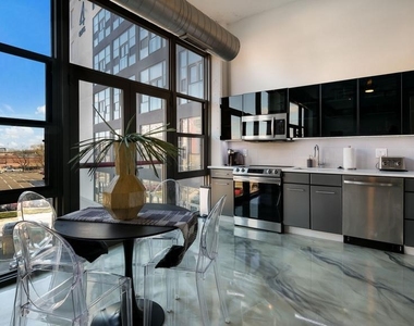 444 N 4th Street - Photo Thumbnail 5