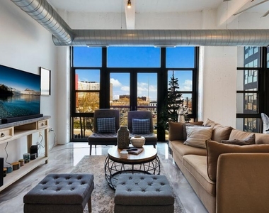 444 N 4th Street - Photo Thumbnail 4